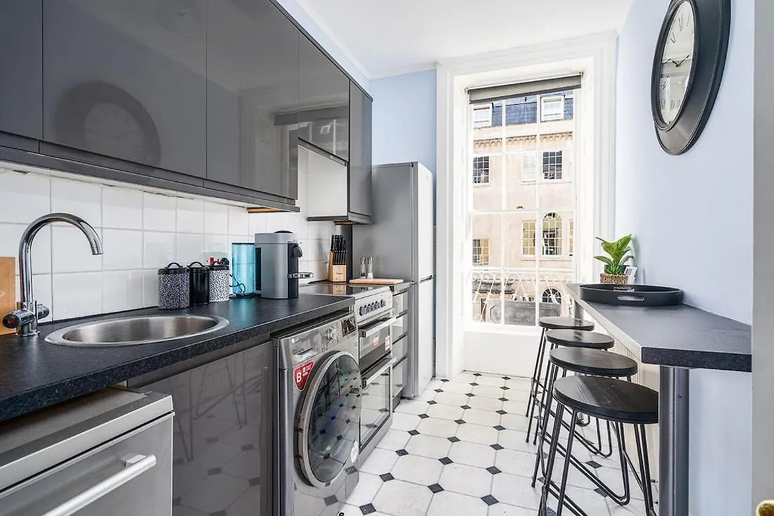 Brand New Listing Beautiful 2 Bedroom Apartment Bath